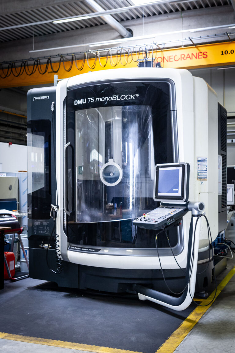 CNC 5-Achs-Fräsmaschine-0216