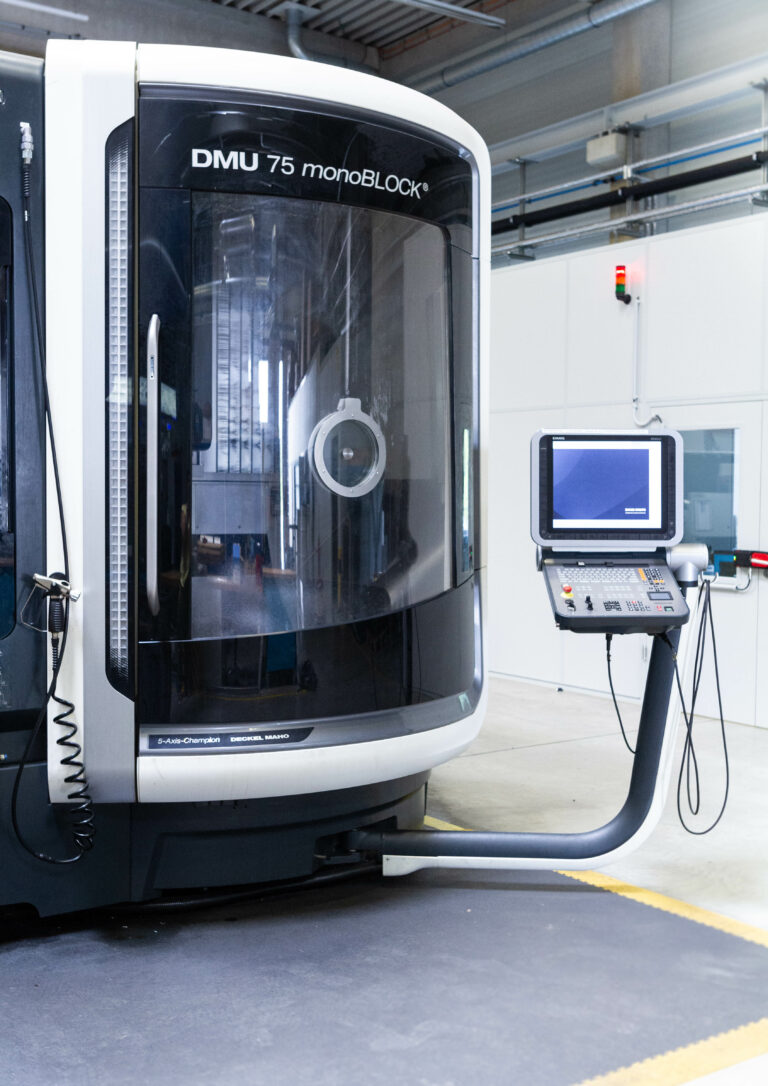 CNC 5-Achs-Fräsmaschine-0219